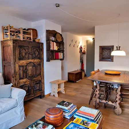 Chesa Centrum 6pax - Celerina Apartment